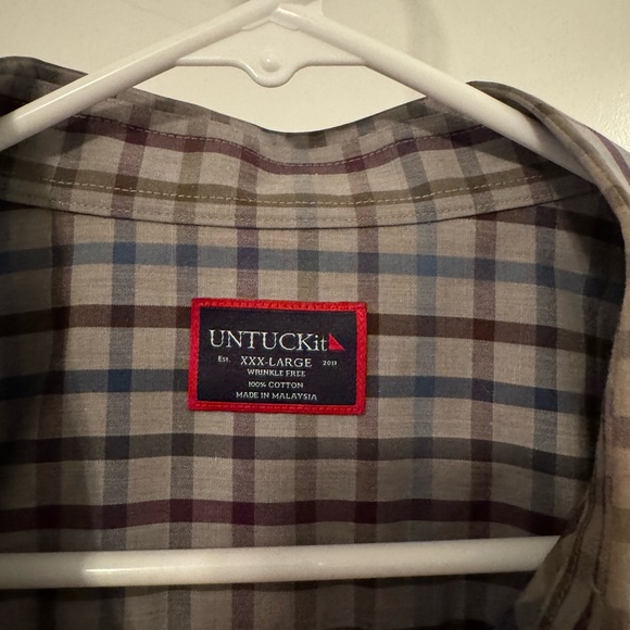Untuckit men’s dress shirt - Picture 3 of 3